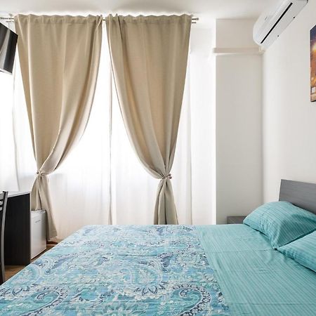 Studio 24 - Holiday & Business Apartment Bologna Luaran gambar