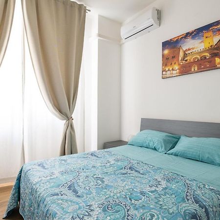 Studio 24 - Holiday & Business Apartment Bologna Luaran gambar