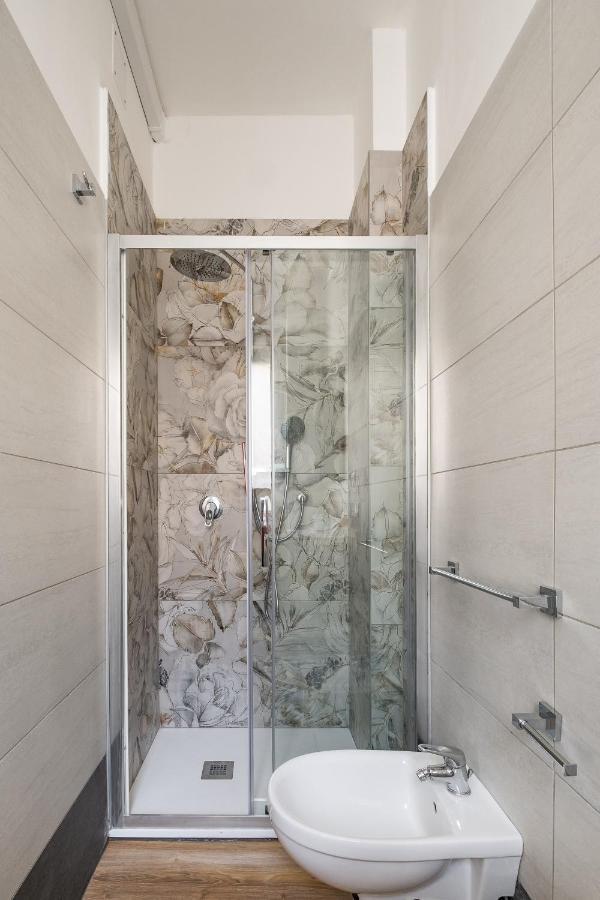Studio 24 - Holiday & Business Apartment Bologna Luaran gambar